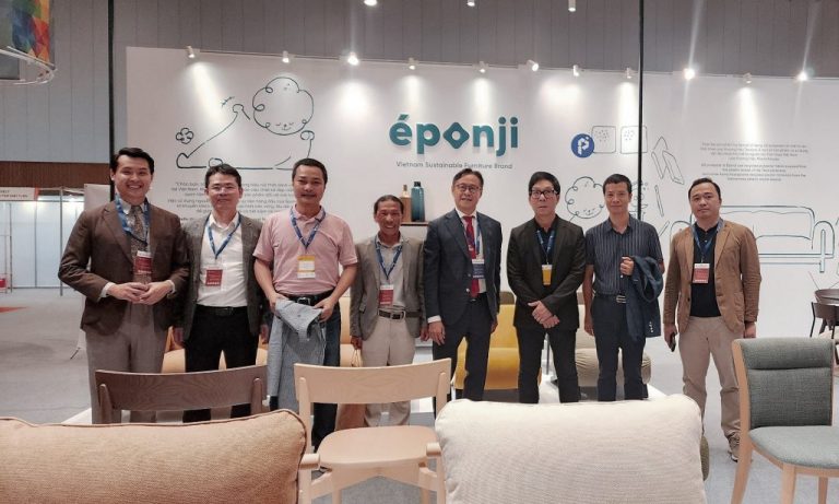 Vietnam Interior Association (VNIA) Attends HAWA EXPO 2024 Organized by Ho Chi Minh City Handicraft and Wood Industry Association (HAWA)